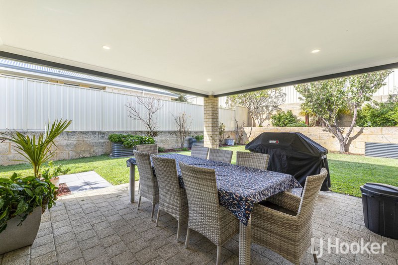 Photo - 31 Dalwallinu Terrace, Dawesville WA 6211 - Image 13