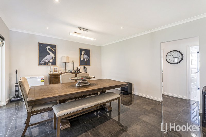 Photo - 31 Dalwallinu Terrace, Dawesville WA 6211 - Image 15