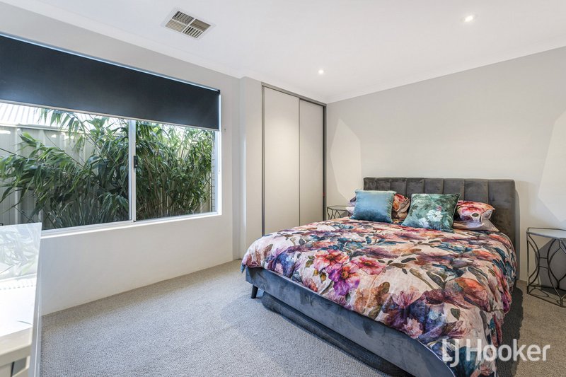 Photo - 31 Dalwallinu Terrace, Dawesville WA 6211 - Image 24