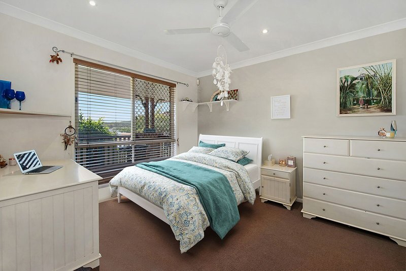 Photo - 31 Delacroix Place, Mackenzie QLD 4156 - Image 5