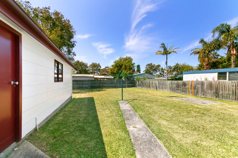 Photo - 31 Delia Avenue, Budgewoi NSW 2262 - Image 8