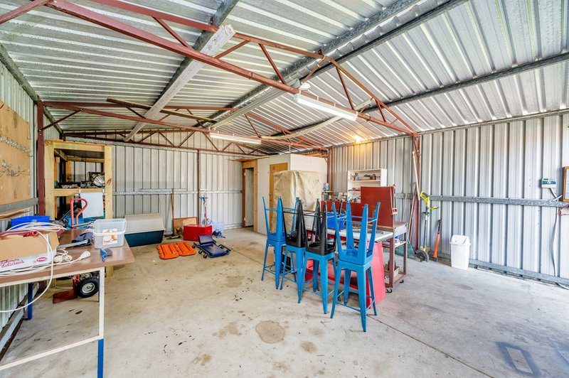 Photo - 31 Doongin Road, Greenfields WA 6210 - Image 17