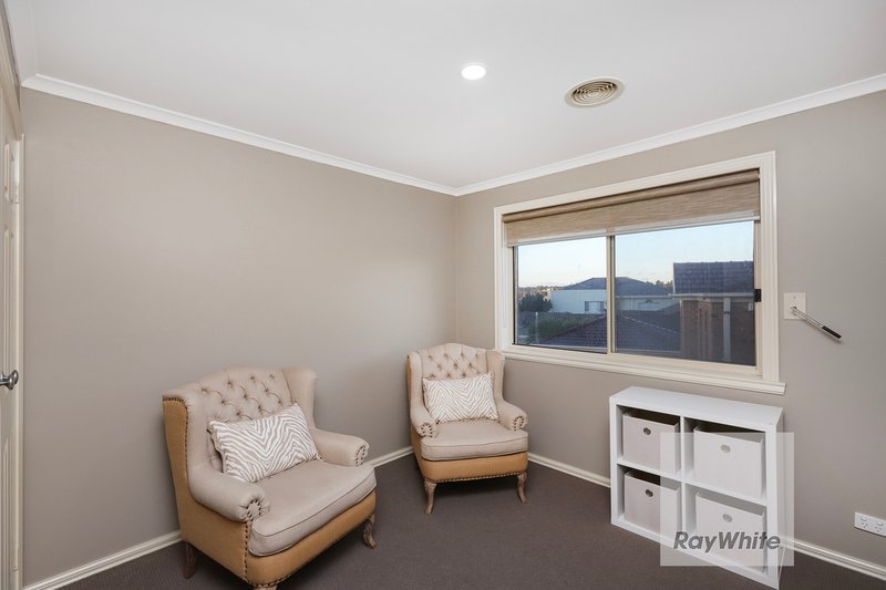 Photo - 31 Dorset Drive, Greenvale VIC 3059 - Image 18