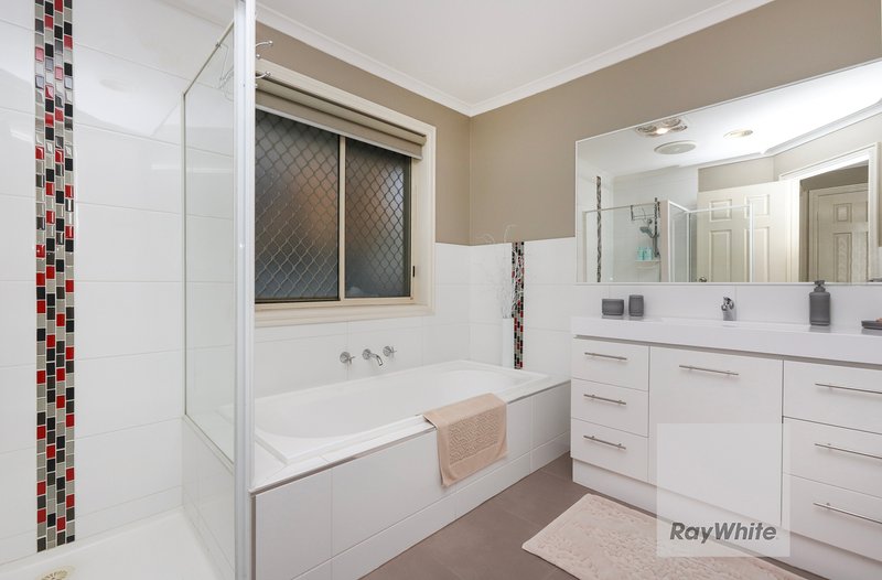 Photo - 31 Dorset Drive, Greenvale VIC 3059 - Image 19