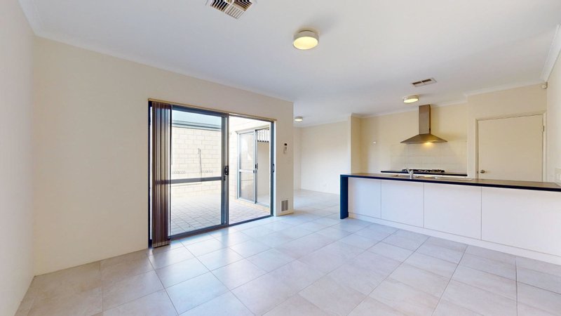 Photo - 31 Dunk Street, Yanchep WA 6035 - Image 3