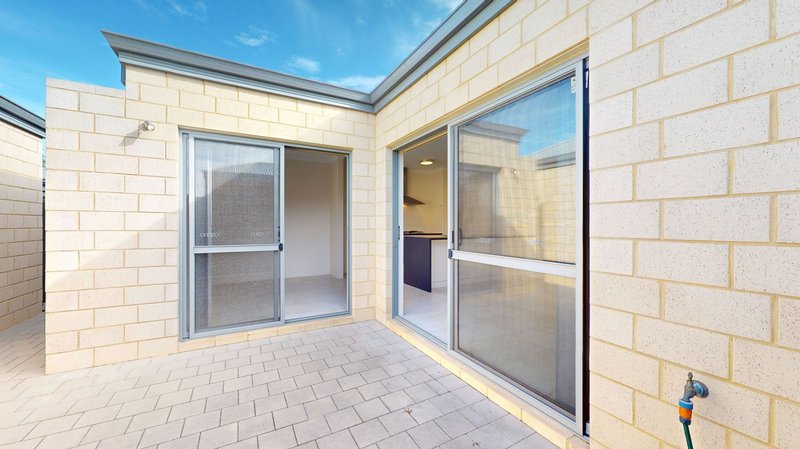 Photo - 31 Dunk Street, Yanchep WA 6035 - Image 19