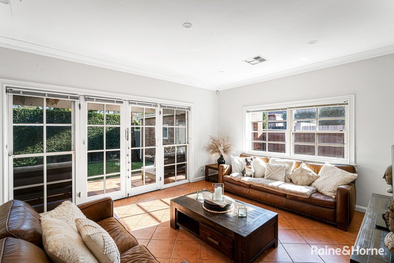 Photo - 31 Earlwood Avenue, Earlwood NSW 2206 - Image 3