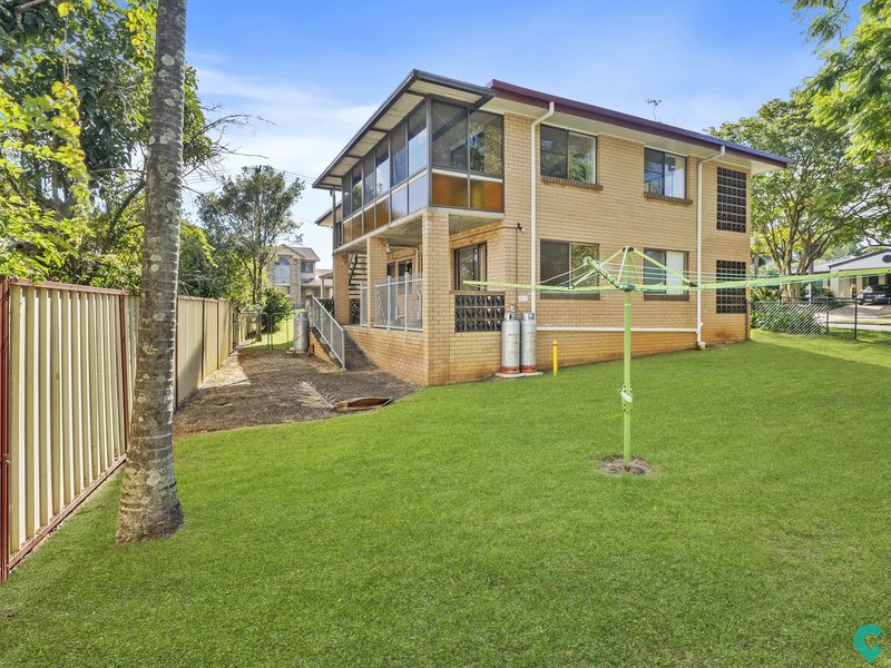 Photo - 31 Ellerdale Court, Strathpine QLD 4500 - Image 13