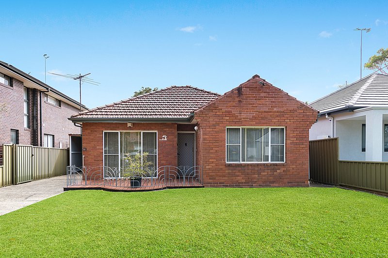 Photo - 31 Elliott Street, Strathfield South NSW 2136 - Image 2