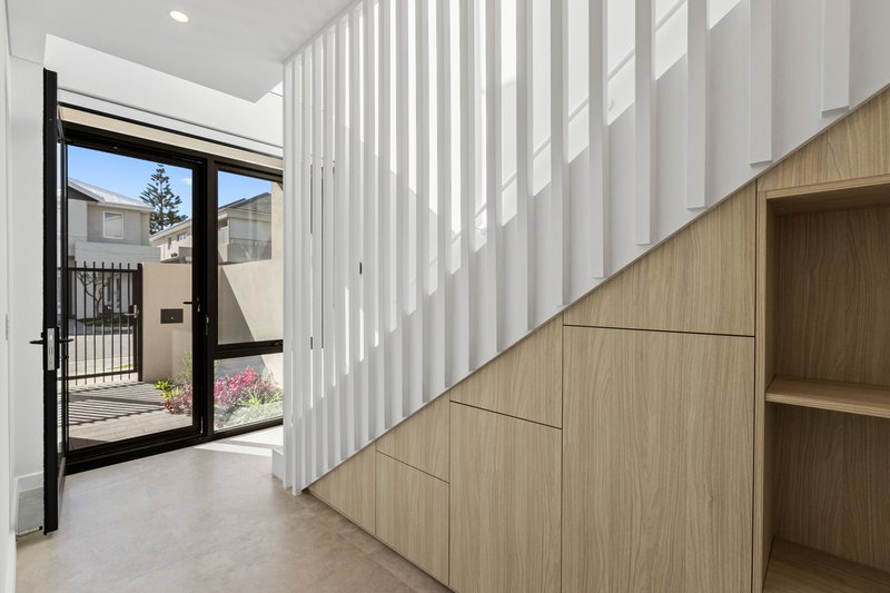 Photo - 3/1 Enderby Close, North Coogee WA 6163 - Image 14
