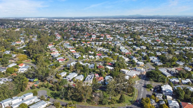 Photo - 31 Eric Crescent, Annerley QLD 4103 - Image 20