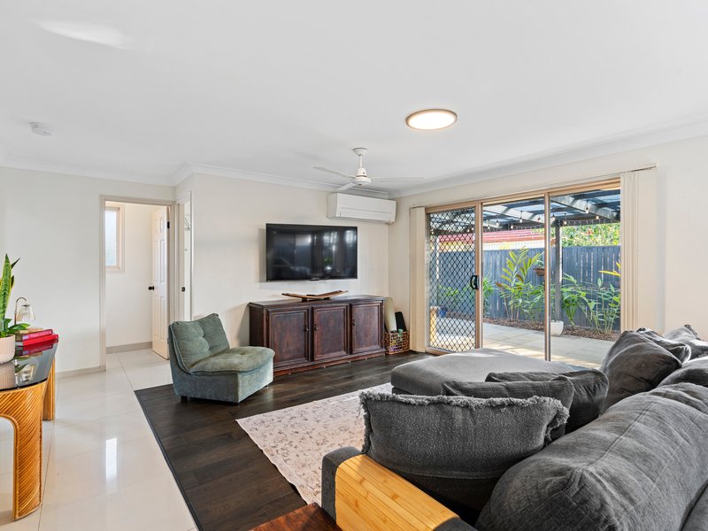 Photo - 31 Erncroft Place, Rocklea QLD 4106 - Image 3