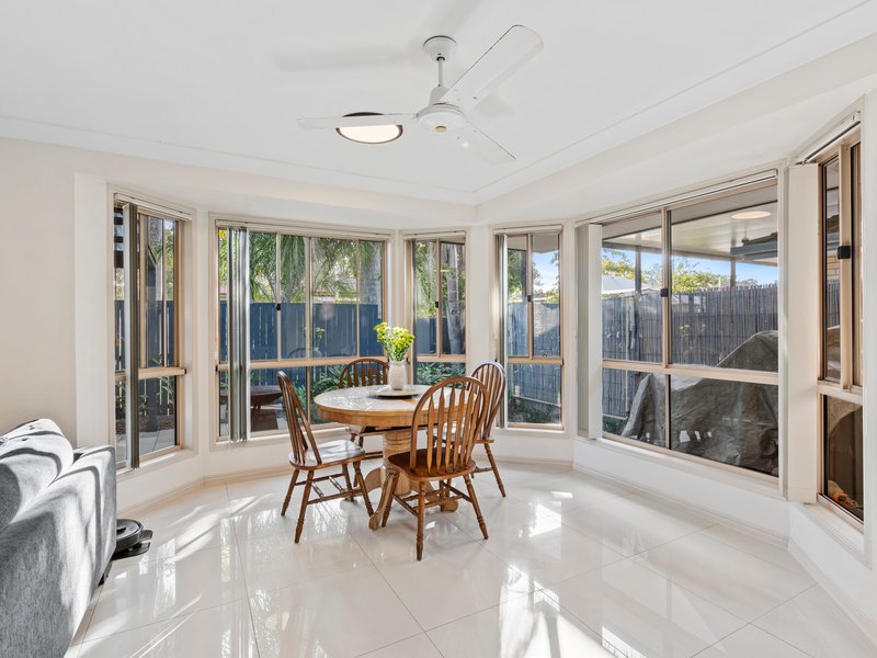 Photo - 31 Erncroft Place, Rocklea QLD 4106 - Image 4