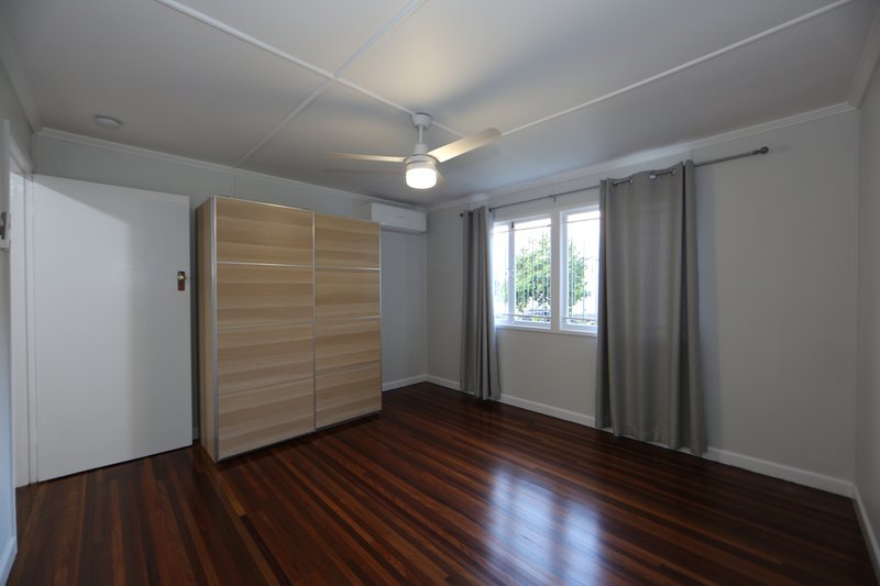 Photo - 31 Exmoor Street, Upper Mount Gravatt QLD 4122 - Image 9