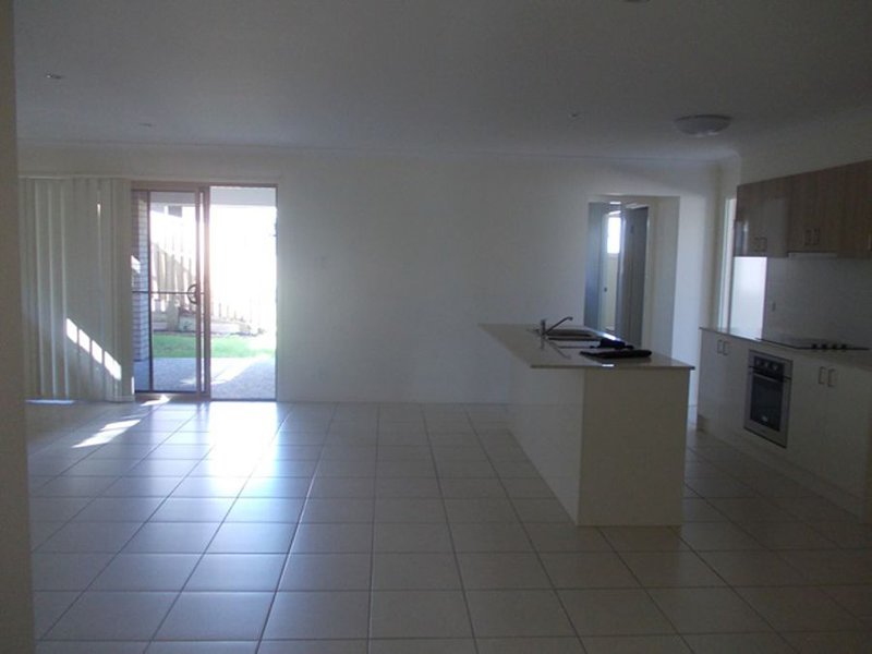 Photo - 31 Expectation Circuit, Nambour QLD 4560 - Image 4