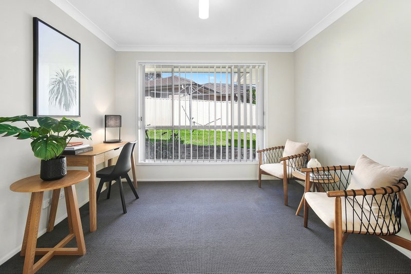 Photo - 31 Farrier Crescent, Hamlyn Terrace NSW 2259 - Image 7