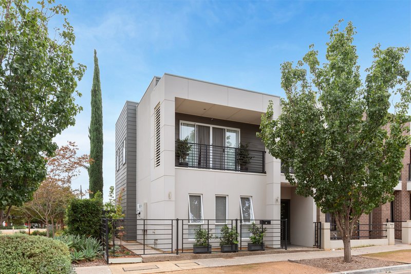 Photo - 31 Finnis Street, Blakeview SA 5114 - Image 1