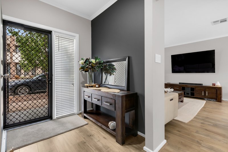 Photo - 31 Finnis Street, Blakeview SA 5114 - Image 3