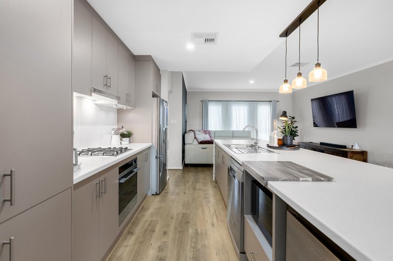 Photo - 31 Finnis Street, Blakeview SA 5114 - Image 7