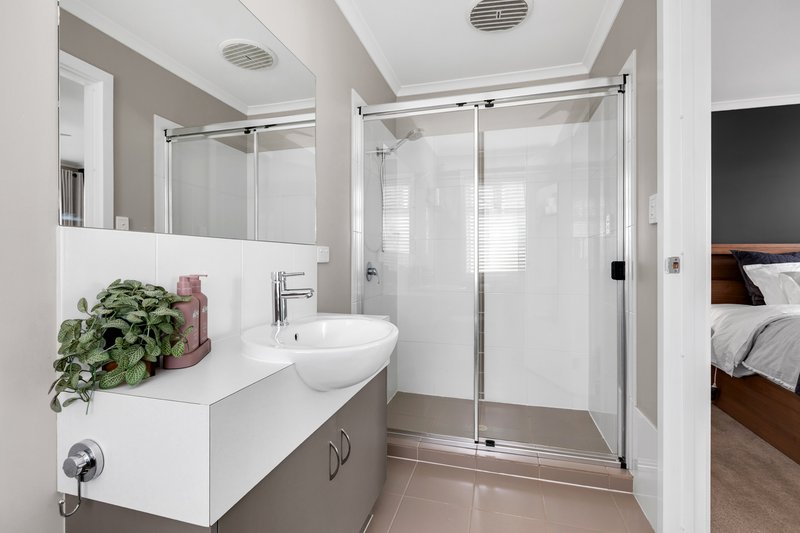 Photo - 31 Finnis Street, Blakeview SA 5114 - Image 14