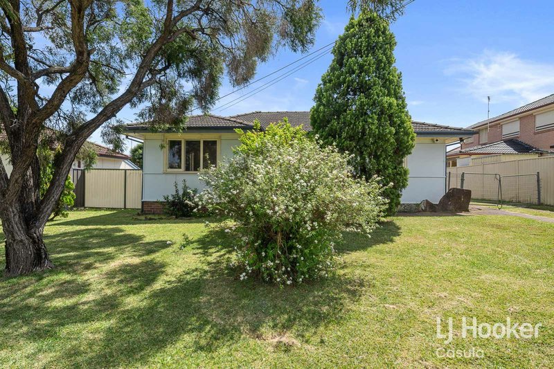 Photo - 31 Fitzpatrick Crescent, Casula NSW 2170 - Image 2