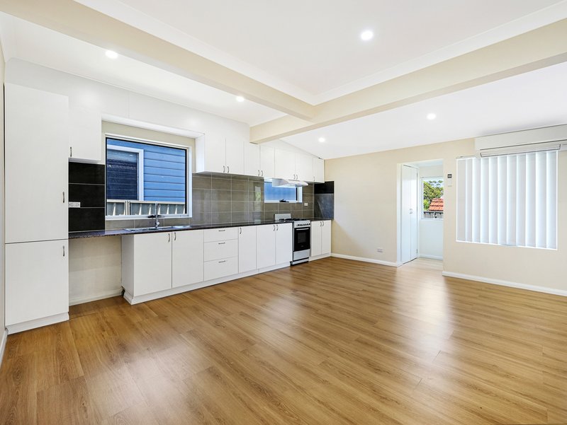 Photo - 31 Forster Street, Port Kembla NSW 2505 - Image 2