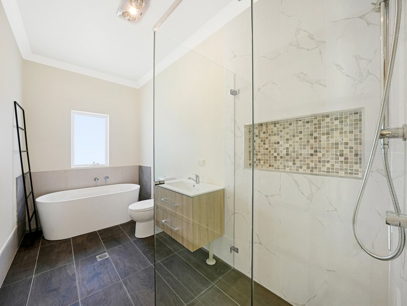 Photo - 31 Forster Street, Port Kembla NSW 2505 - Image 4