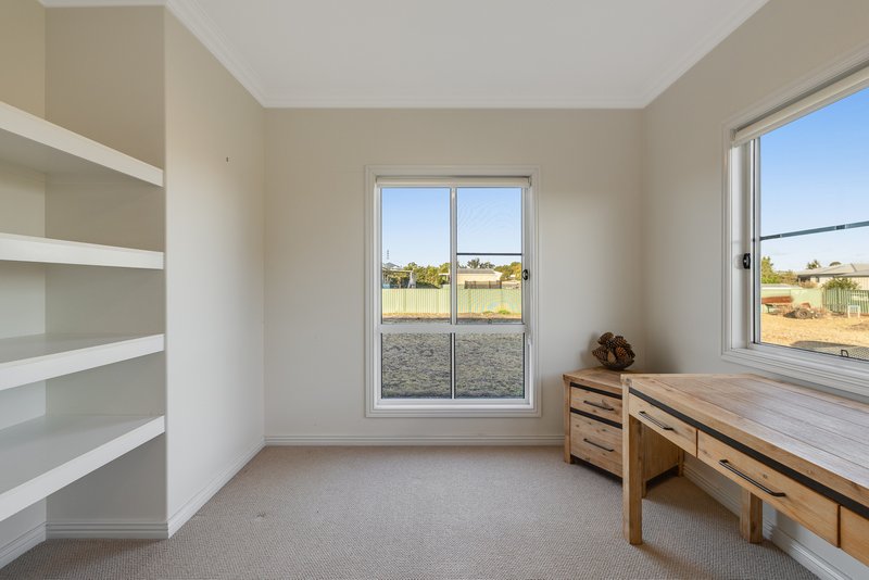 Photo - 31 Free Street, Nobby QLD 4360 - Image 16