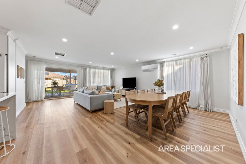 Photo - 31 Gallery Way, Pakenham VIC 3810 - Image 6
