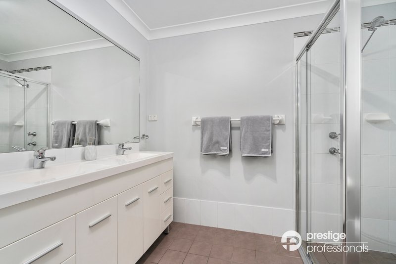 Photo - 31 Gemas Street, Holsworthy NSW 2173 - Image 10