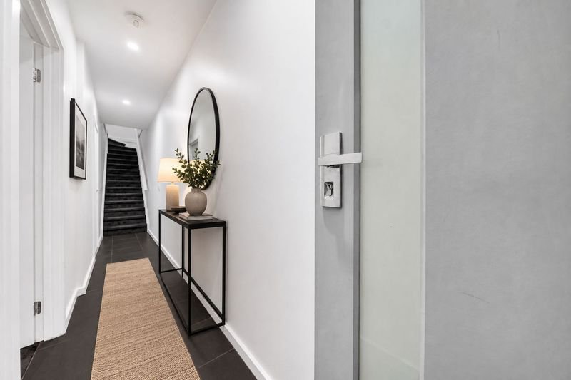 Photo - 3/1 Gladstone Parade, Glenroy VIC 3046 - Image 8