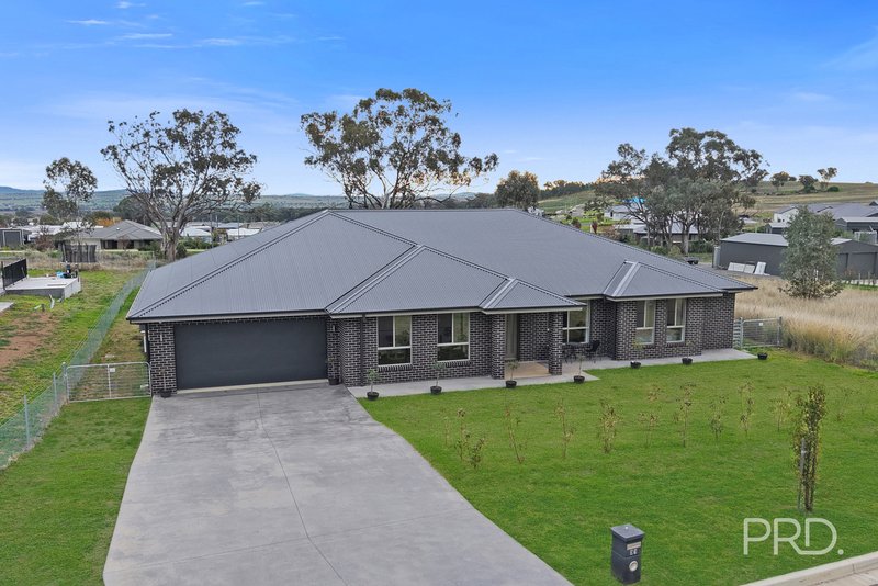 Photo - 31 Glenmore Drive, Tamworth NSW 2340 - Image 2