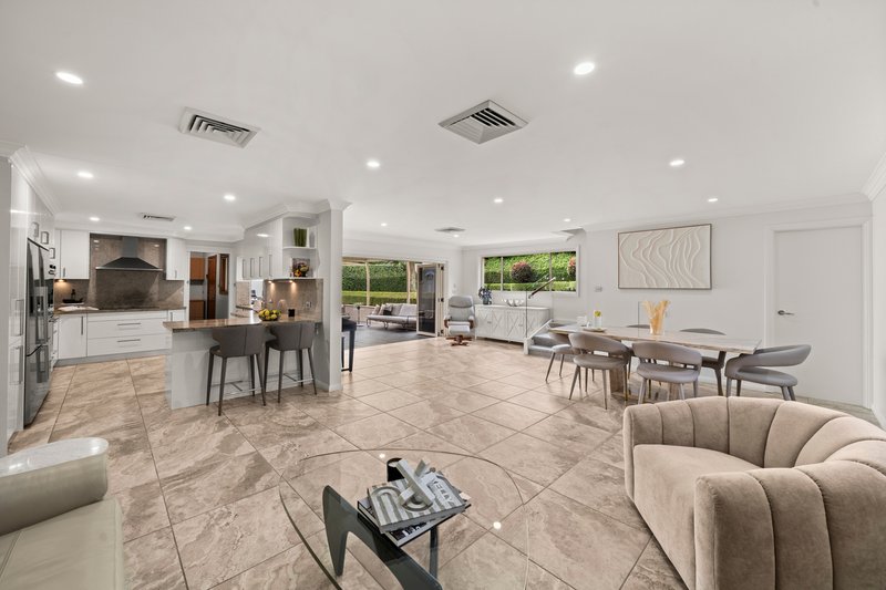 Photo - 31 Glenrowan Avenue, Kellyville NSW 2155 - Image 6