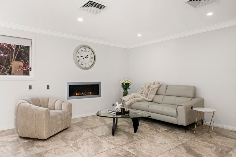 Photo - 31 Glenrowan Avenue, Kellyville NSW 2155 - Image 7