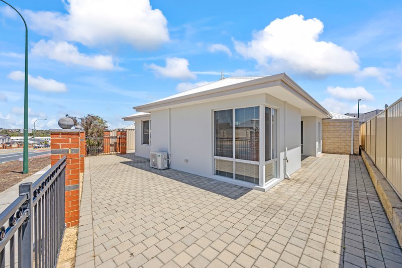 Photo - 31 Gnangara Road, Madeley WA 6065 - Image 19