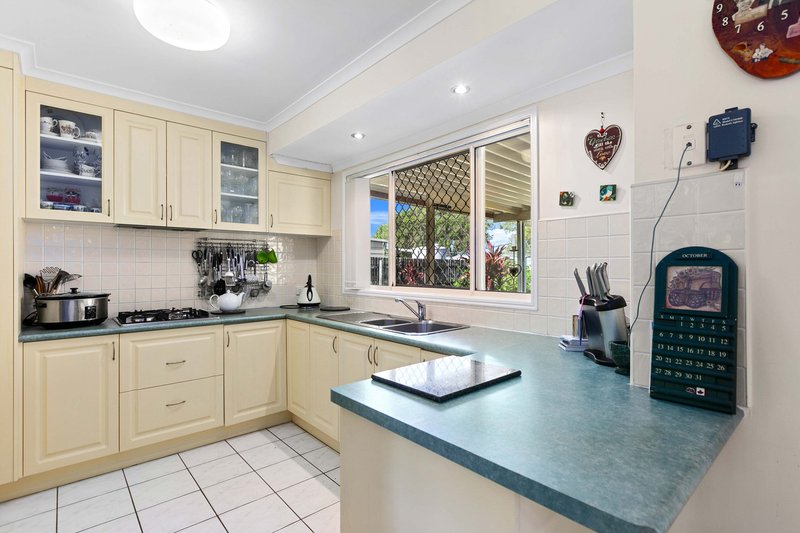 Photo - 31 Goodwin Avenue, Point Vernon QLD 4655 - Image 7