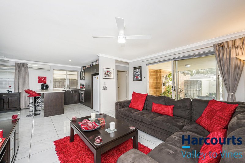 Photo - 31 Greenslade Crescent, Ellenbrook WA 6069 - Image 6