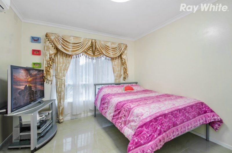 Photo - 31 Halton Road, Dandenong North VIC 3175 - Image 8