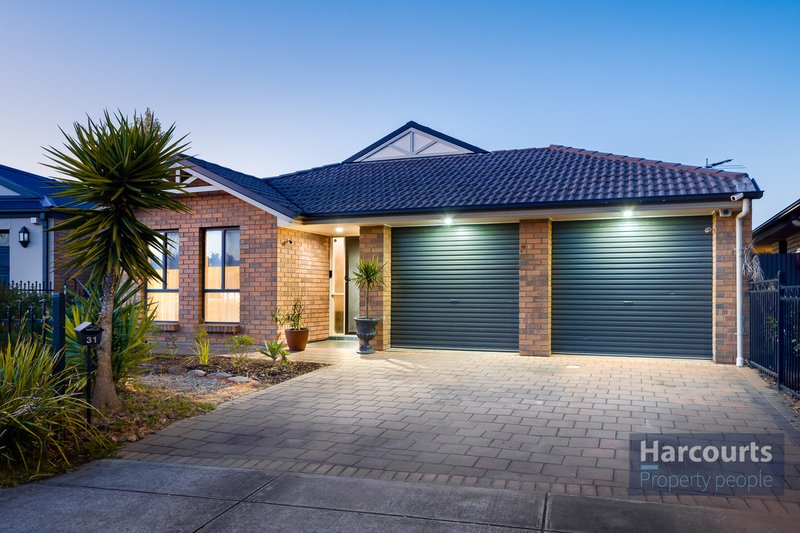 31 Hamley Crescent, Mansfield Park SA 5012