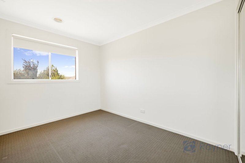 Photo - 31 Harry Vallence Drive, Maddingley VIC 3340 - Image 8