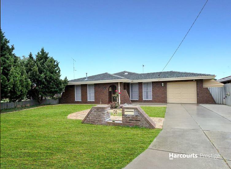 31 Haselmere Circus, Rockingham WA 6168