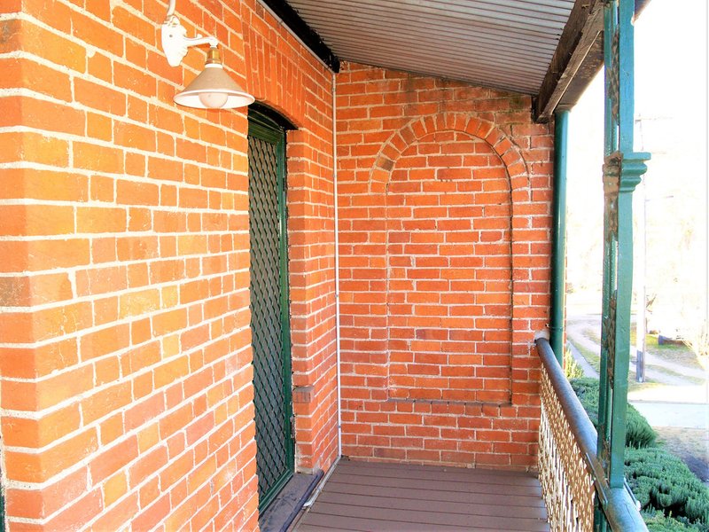 Photo - 31 Havannah Street, Bathurst NSW 2795 - Image 8