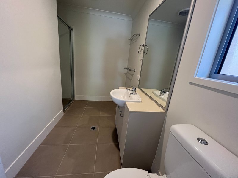Photo - 31 Helmore Road, Jacobs Well QLD 4208 - Image 8