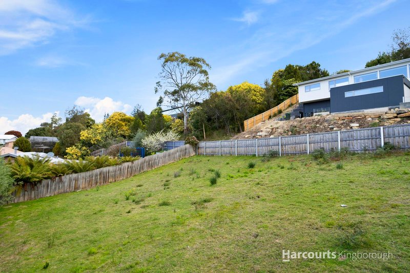 Photo - 31 Hillside Drive, Blackmans Bay TAS 7052 - Image 4