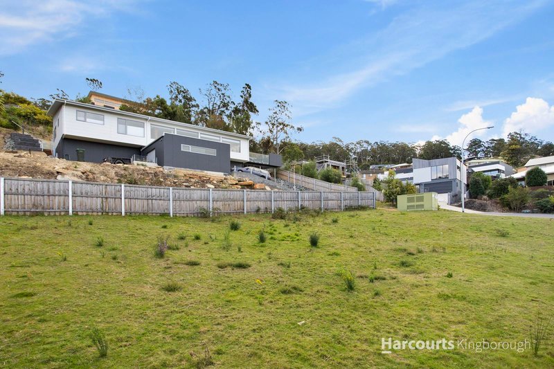 Photo - 31 Hillside Drive, Blackmans Bay TAS 7052 - Image 5