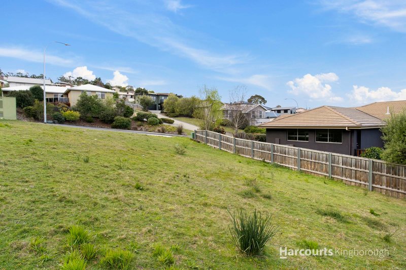 Photo - 31 Hillside Drive, Blackmans Bay TAS 7052 - Image 11