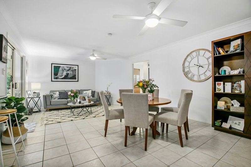 Photo - 31 Hinckley Street, Manly West QLD 4179 - Image 5