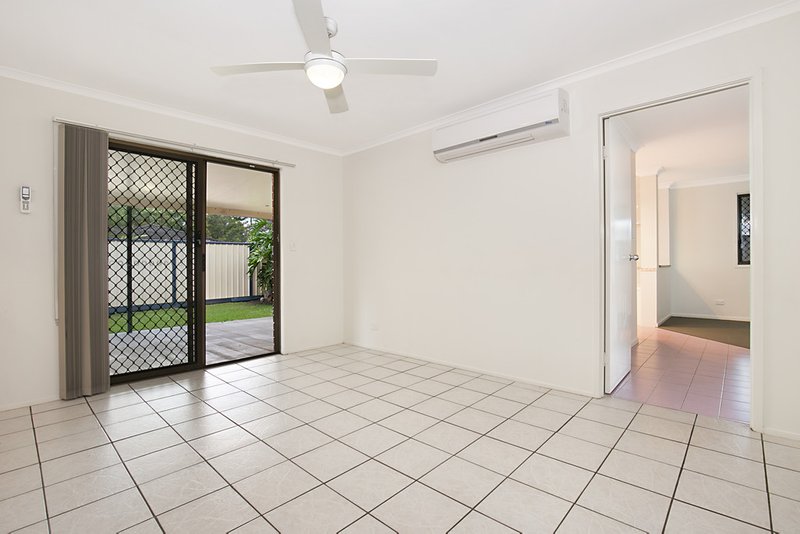 Photo - 31 Holder Street, Loganholme QLD 4129 - Image 3