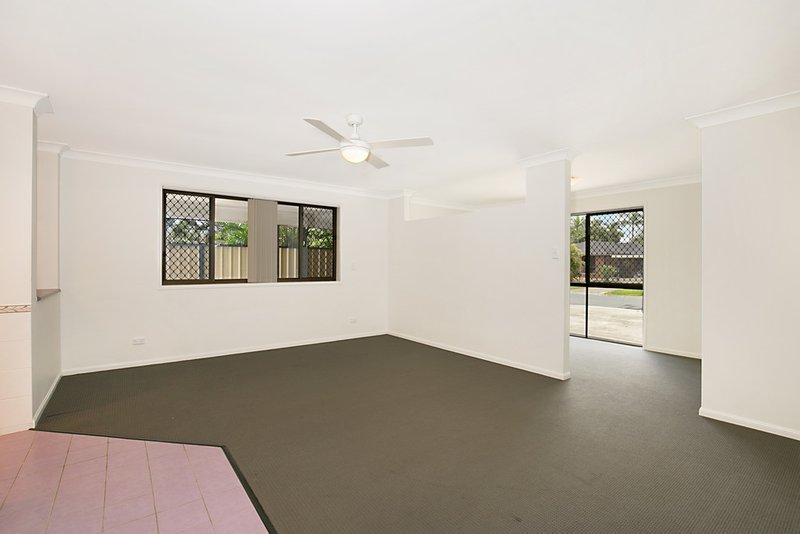 Photo - 31 Holder Street, Loganholme QLD 4129 - Image 5