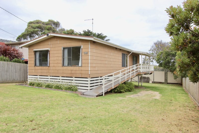 31 Hollywood Crescent, Smiths Beach VIC 3922